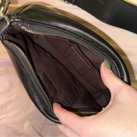 Coach puffy crossbody purse - Picture 4 of 8